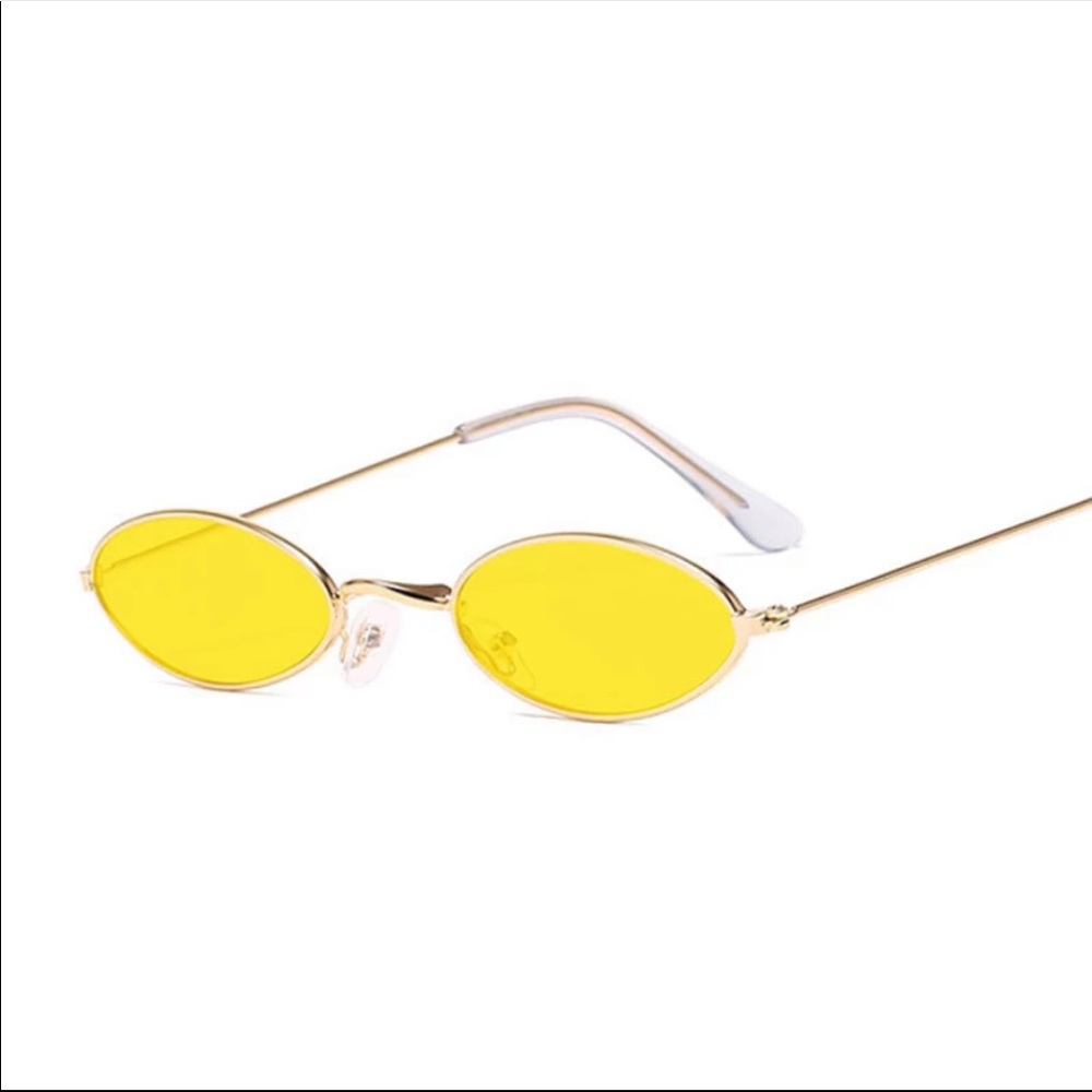 Glasses - Picture 3 of 4